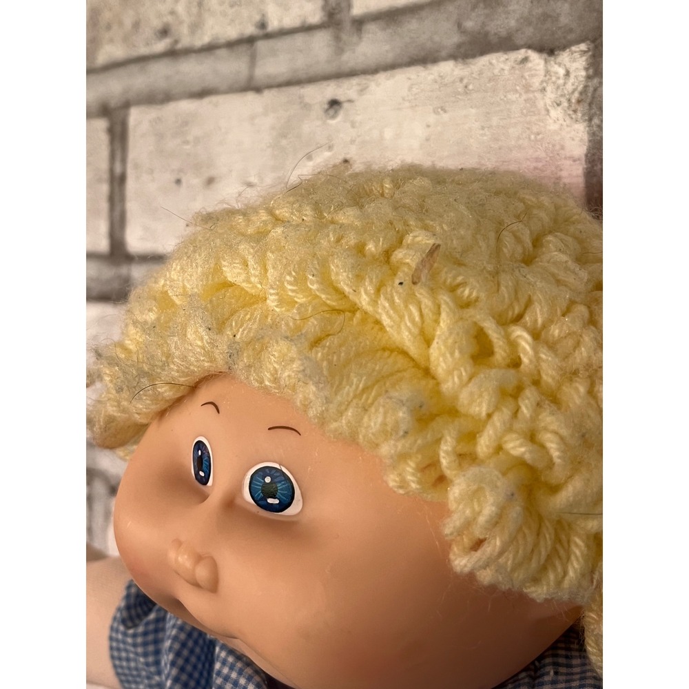 Vintage 1980s Cabbage Patch Doll Blonde Hair Blue Eyes - Picture 3 of 11
